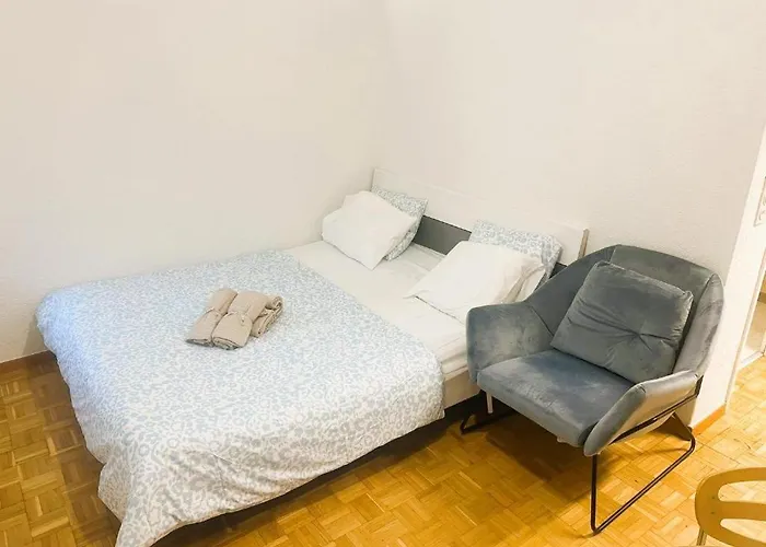 Center Next To Hb Main Train Station La - Self Checkin *