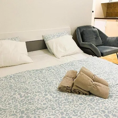 Apartman Center Next To Hb Main Train Station La - Self Checkin