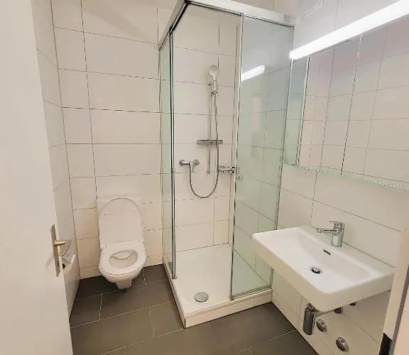 Center Next To Hb Main Train Station La - Self Checkin